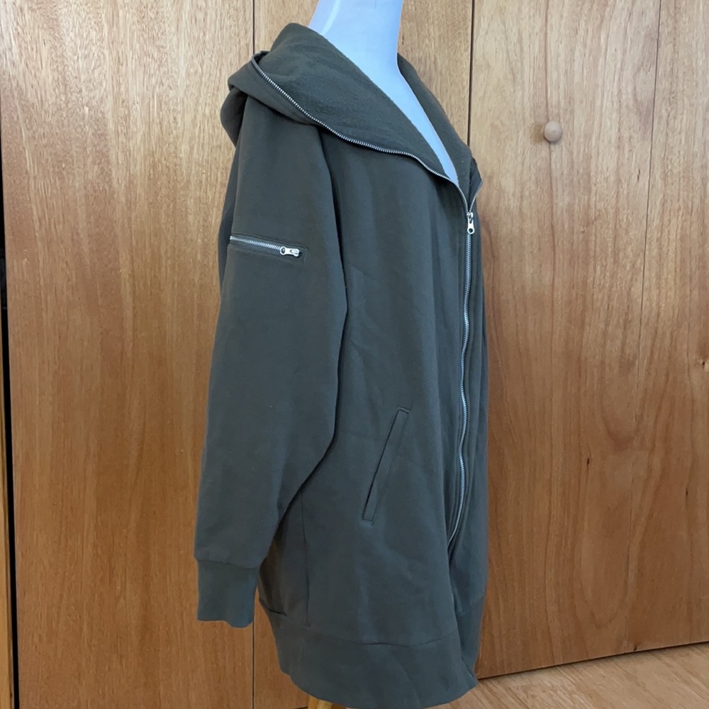 Women’s Oversized Sweatshirt